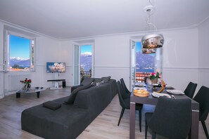 Departamento familiar, varias habitaciones, 2 baños, junto al lago (Menaggio Royale) | Restaurantes