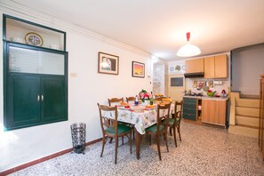 Appartamento, 2 camere da letto | Cucina privata | Microonde, forno, piano cottura, lavastoviglie