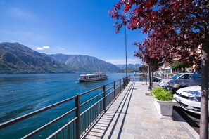 Apartment, 2 Schlafzimmer | Blick auf den See