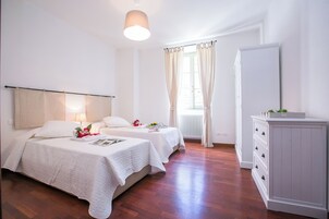 2 habitaciones, tabla de planchar con plancha y wifi gratis 