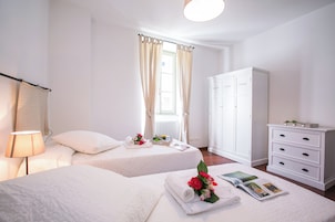 2 habitaciones, tabla de planchar con plancha y wifi gratis