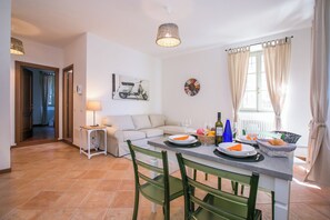 Appartement Familial, plusieurs chambres (Casa Al Prato Apt. B) | Coin séjour
