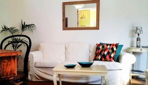 Smart-TV, Bücher, Arbeitsbereiche