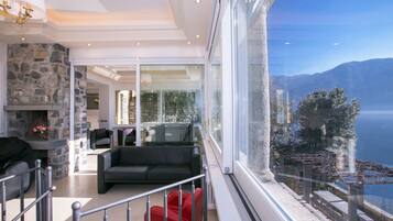 Vila Keluarga, 4 kamar tidur, tepi danau (Villa Lugano Lakefront) | Interior