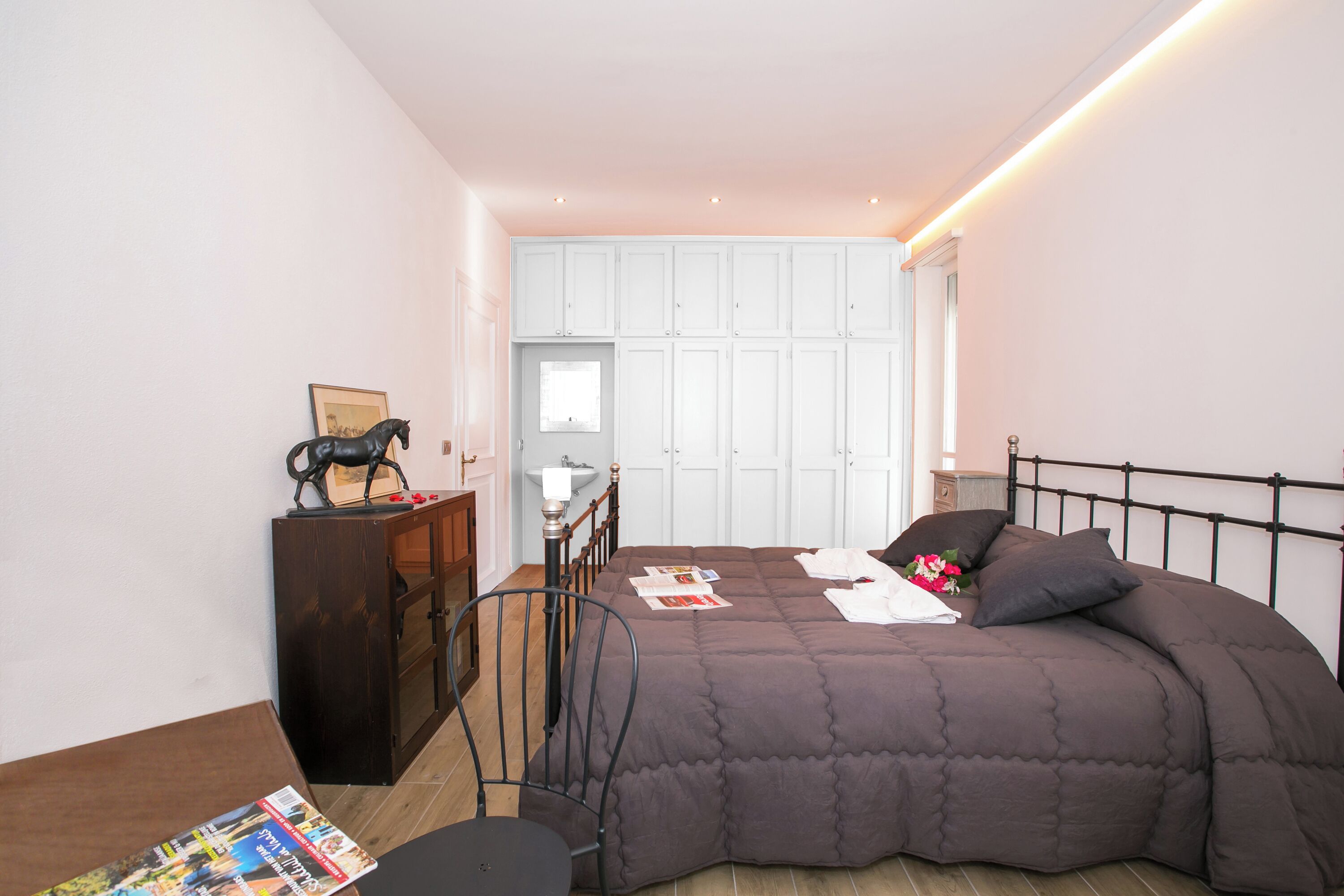 Vila Keluarga, beberapa kamar, tepi danau (Villa Lugano Lakefront) | 4 kamar tidur dan didekorasi berbeda-beda