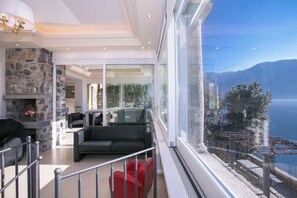 Flat-screen TV, fireplace