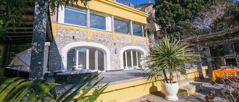 Family Villa, Multiple Bedrooms, Lakeside (Villa Lugano Lakefront) | Terrace/patio