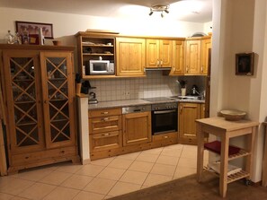 Geladeira, fogão, cooktop, lava-louças