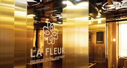 La Fleur Premium Central Apartment