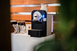 Daily continental breakfast (EUR 10 per person)