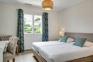 2 chambres, fer et planche Ă repasser, Wi-Fi gratuit, draps fournis