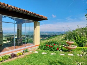 Garden view - Villa Bellavista Alba (Alba)