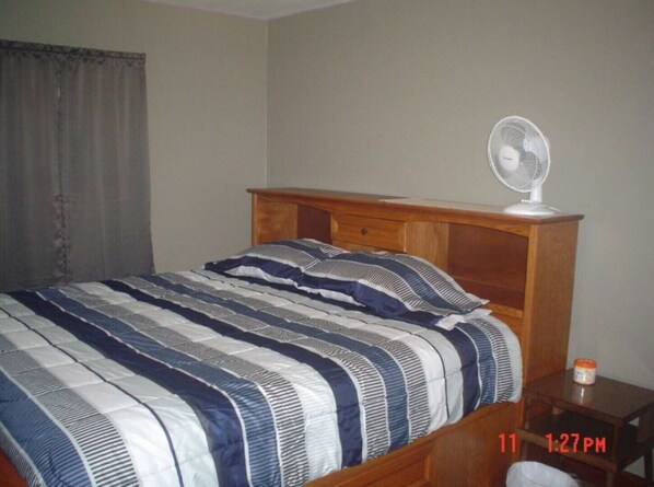 2 bedrooms, desk, free WiFi, bed sheets