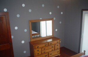 2 bedrooms, desk, free WiFi, bed sheets