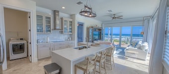 BREATHTAKING BEACH HOUSE