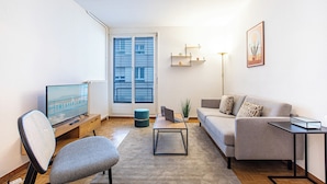 Studio - 26 - 656000 | Living area | Flat-screen TV - Richemont by Homenhancement (Geneva)