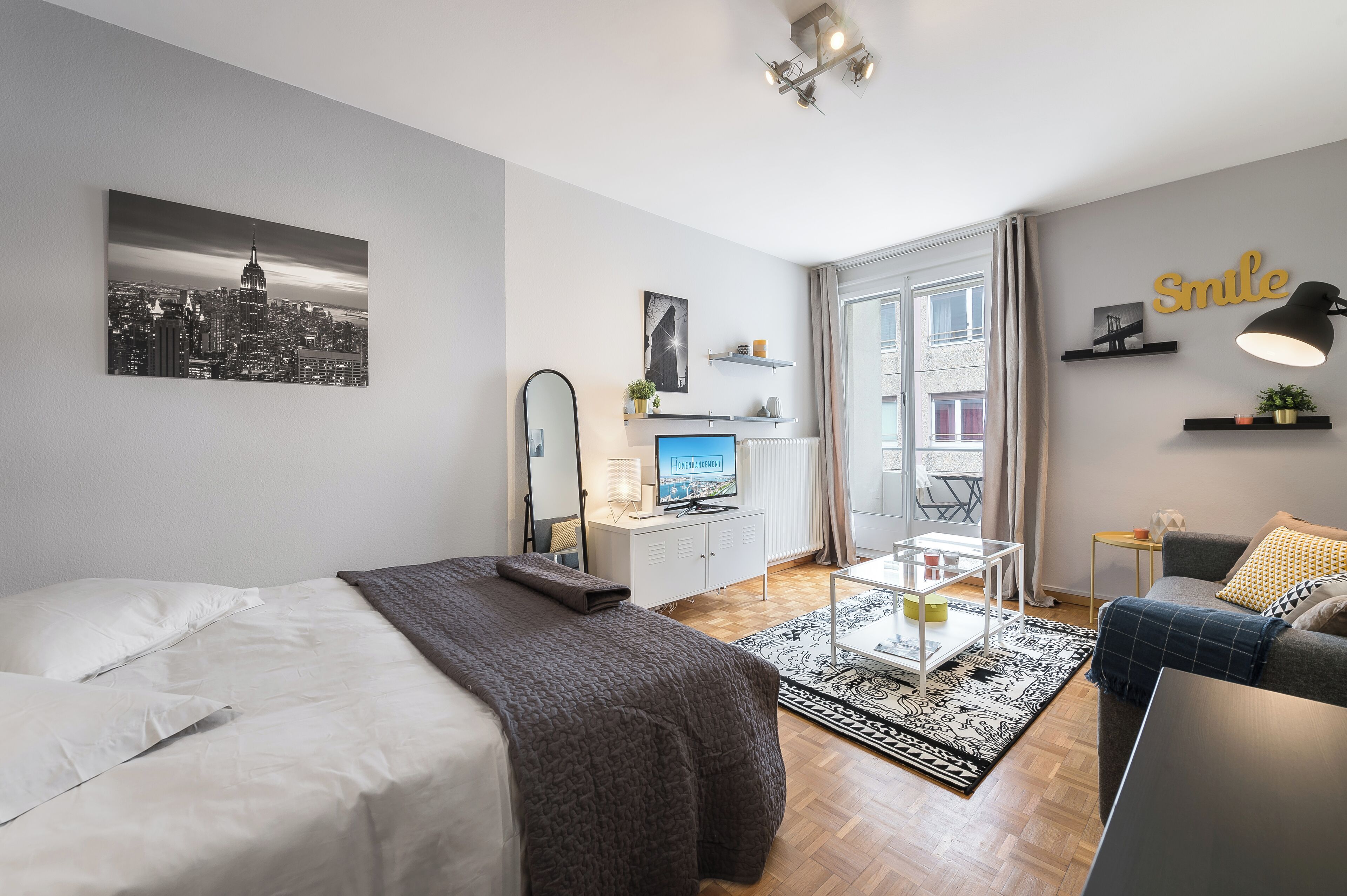 Studio - 34 - 793000 | Iron/ironing board, bed sheets