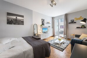 Studio Ville, 1 lit double | Fer et planche à repasser, draps fournis