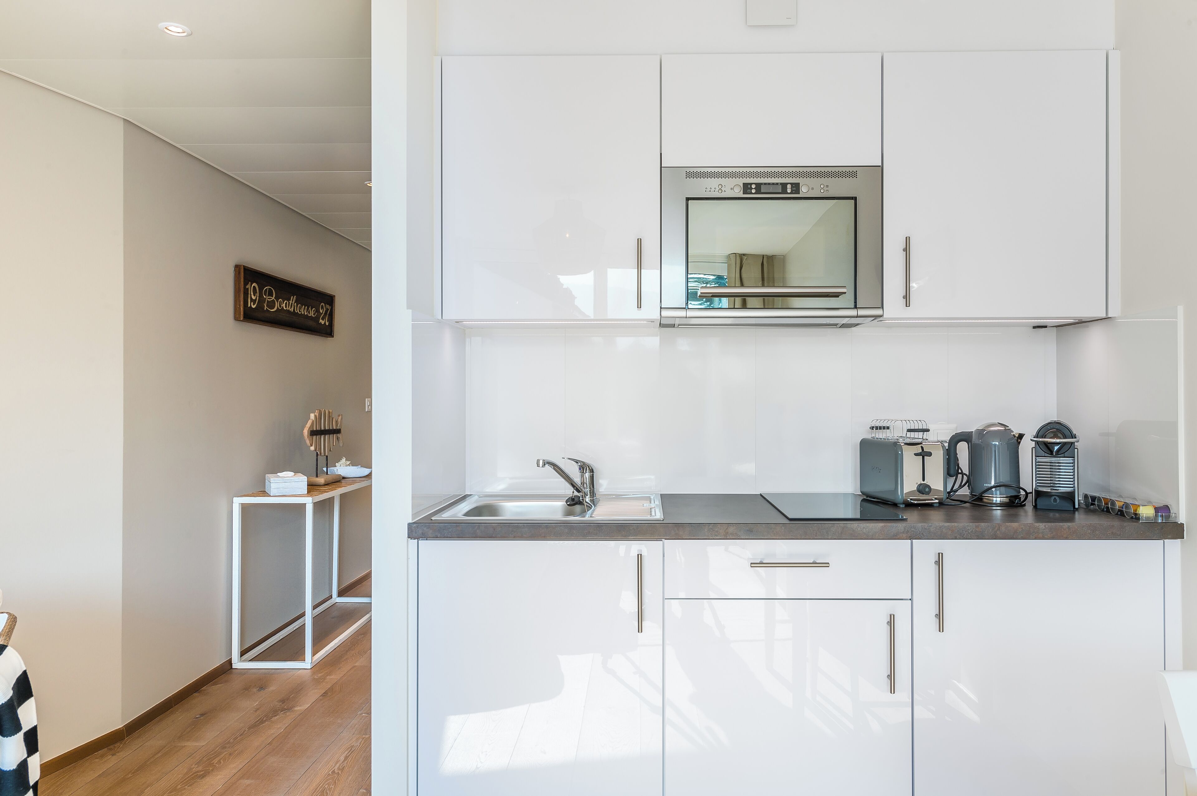 Studio - 4.05 - 773000 | Private kitchen | Fridge, microwave, stovetop, coffee/tea maker