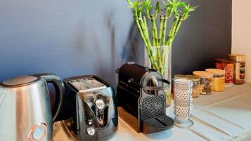 Kaffee und/oder Kaffeemaschine