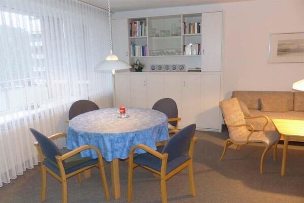 Dining - . (Wyk)