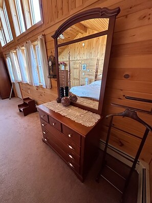 3 bedrooms, desk, free WiFi, bed sheets