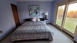 3 bedrooms, desk, iron/ironing board, travel cot