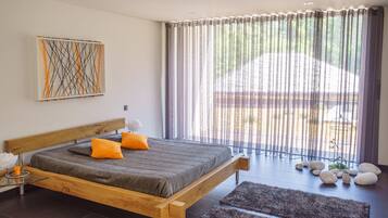 4 bedrooms, iron/ironing board, travel cot, WiFi