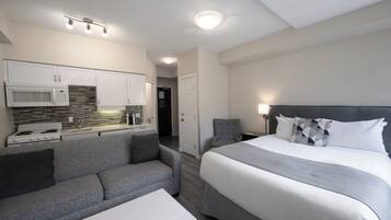 Bügeleisen/Bügelbrett, WLAN, Bettwäsche