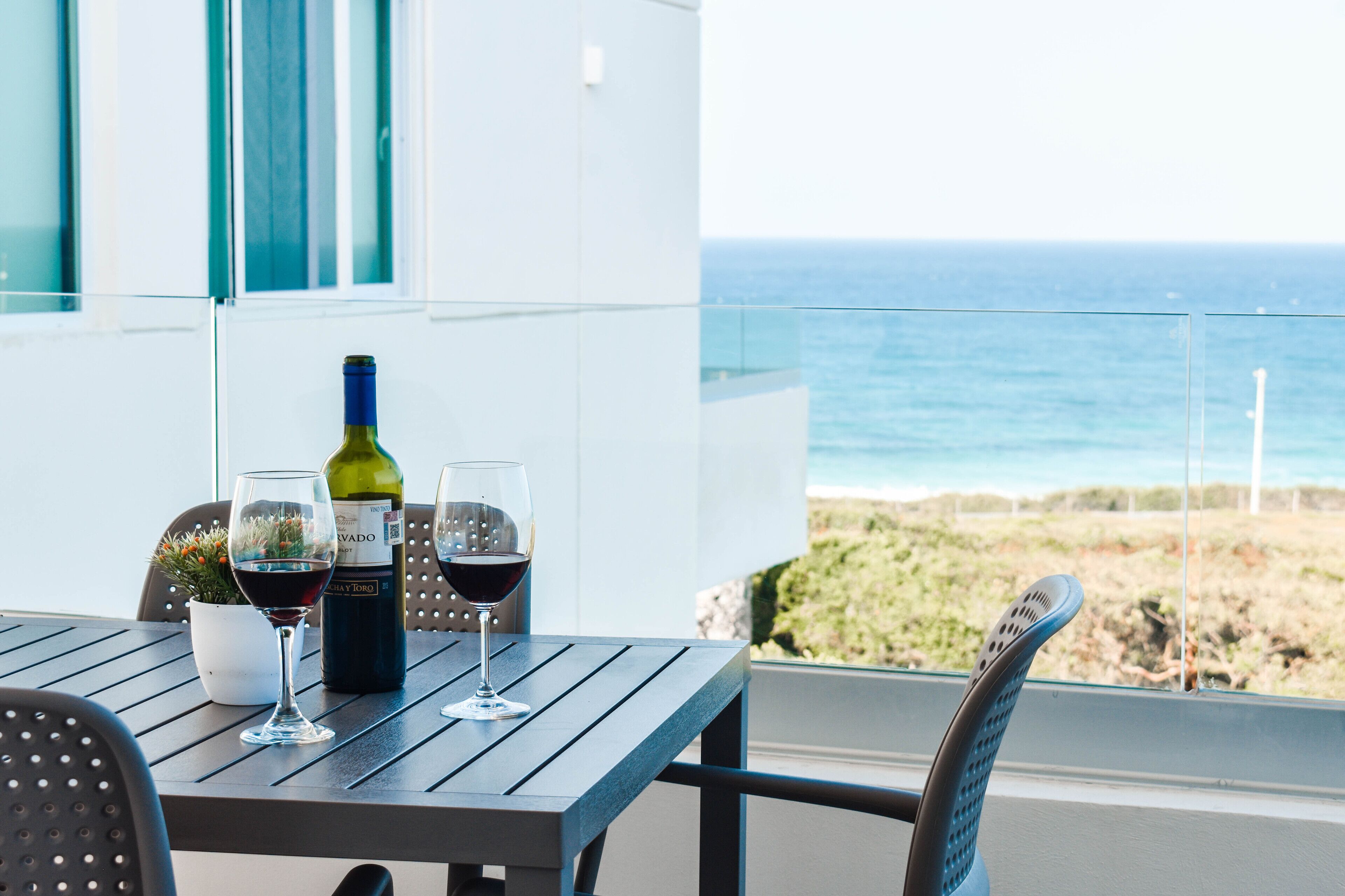 Comfort Apartment, 1 Bedroom, Partial Ocean View | Teres/patio