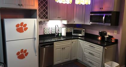 The Best Place in Clemson to Stay on Game Day!!! Book Now!