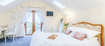 1 bedroom accommodation in Great Hatfield, near Hornsea