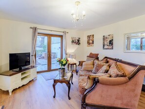 Living area - 1 bedroom accommodation in Great Hatfield, near Hornsea (Great Hatfield, near Hornsea)