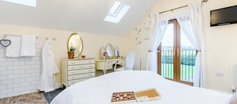 1 bedroom accommodation in Great Hatfield, near Hornsea