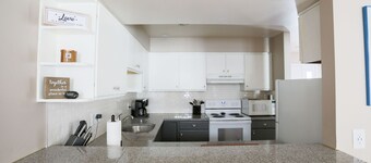 Across from Holiday Valley, sleeps 10, entire TH, walk to VLG, CLEAN, updated