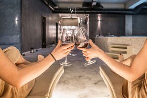 Parihoitohuone(ita), sauna, poreallas, höyrysauna, kuumia lähteitä