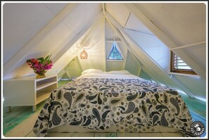 2 bedrooms, in-room safe, WiFi, bed sheets