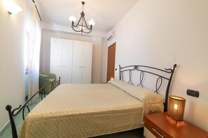 3 bedrooms, iron/ironing board, WiFi, bed sheets - Apartment Marte with Sea View and Pool (Nerano)