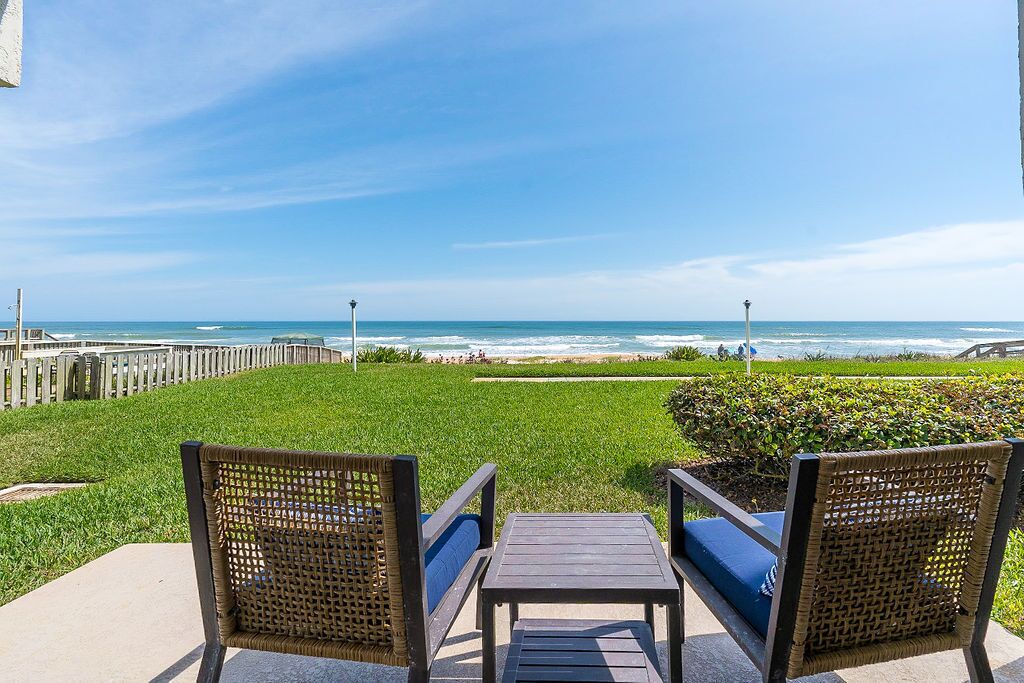 WALKOUT OCEANFRONT OASIS AT INDIES HOUSE IN ORMOND BEACH