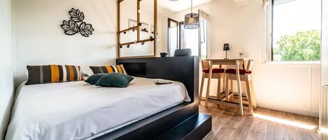 1 bedroom, iron/ironing board, free WiFi, bed sheets