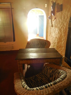 Dining - Ocean Front Beach Chalet with sandy beach, Room with seaview (Kwale County)