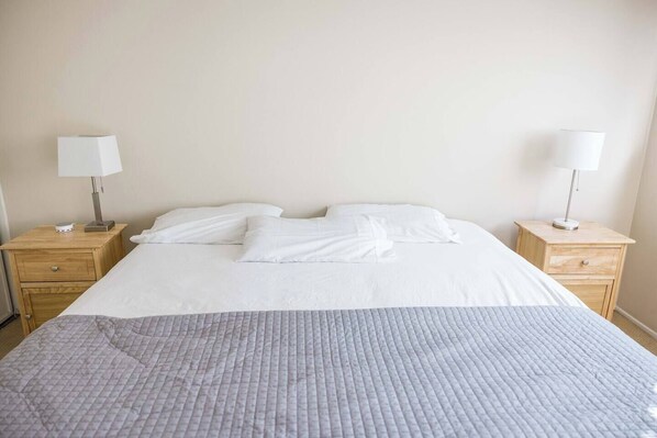 2 bedrooms, desk, iron/ironing board, free WiFi
