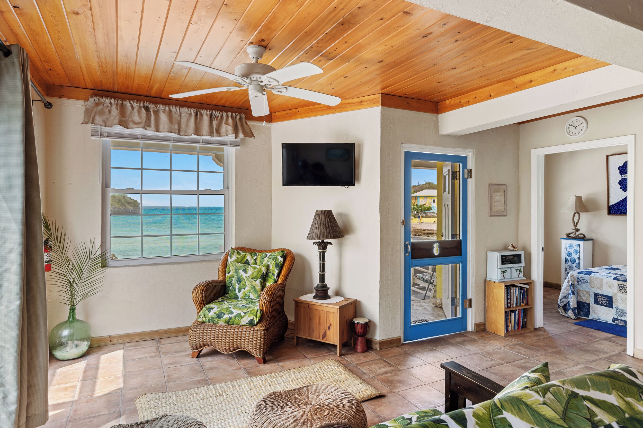 3 chambres, fer et planche à repasser, Wi-Fi, draps fournis