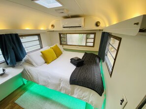 1 habitación, tabla de planchar con plancha, wifi gratis y ropa de cama 