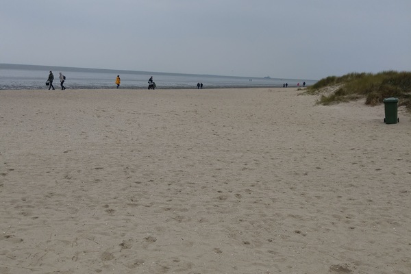 Beach nearby, sun-loungers