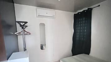 3 chambres, fer et planche Ă repasser, Wi-Fi, draps fournis