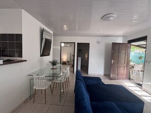 Interior - SUPER T4 furnished in KOUROU (KOUROU)