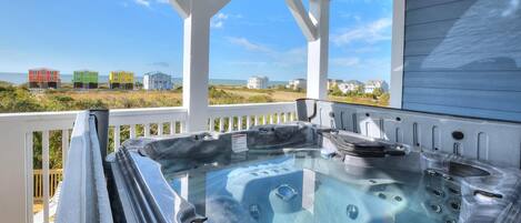 Tina de hidromasaje al aire libre