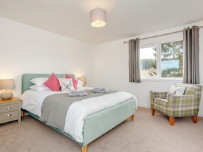 3 bedrooms, free WiFi, bed sheets