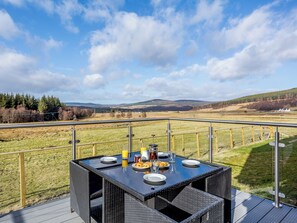 Outdoor dining - 3 bedroom accommodation in Cromdale, near Aviemore (Cromdale, near Aviemore)